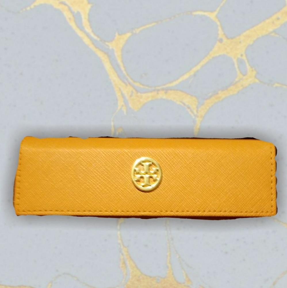 🐡Tory Burch small glasses case like new